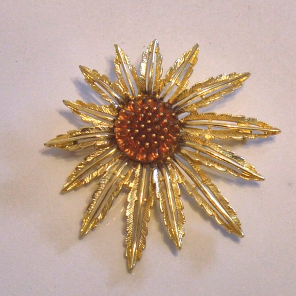 Sarah Coventry Vintage Large Flower Brooch - Picture 1 of 6